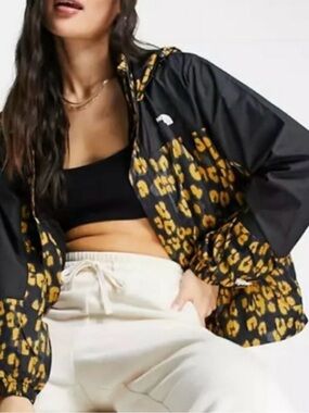 The North Face Leopard Print Windbreaker Jacket Size Small
